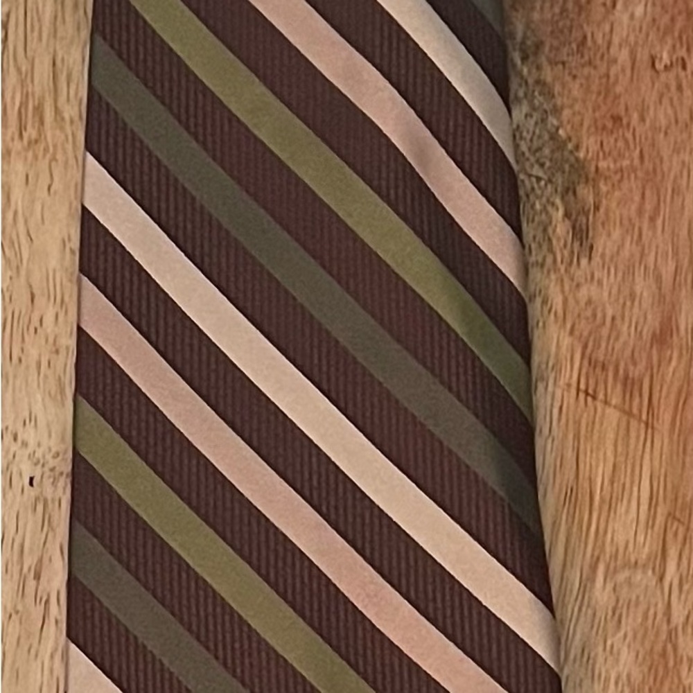 JOSEPH A. BANK MEN’S BROWN, CREME, LIGHT & DARK OLIVE 100% SILK NECKTIE/SWANK!!